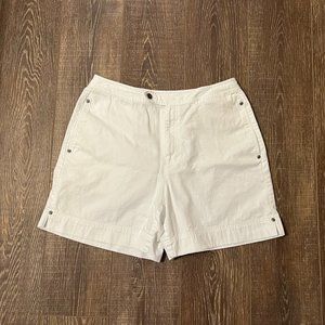 Liz Claiborne White Shorts – Size 14